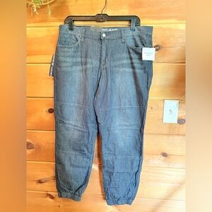 DKNY Women's Relaxed Bleecker Boyfriend Lightweight Blue Jeans size 10 NWT